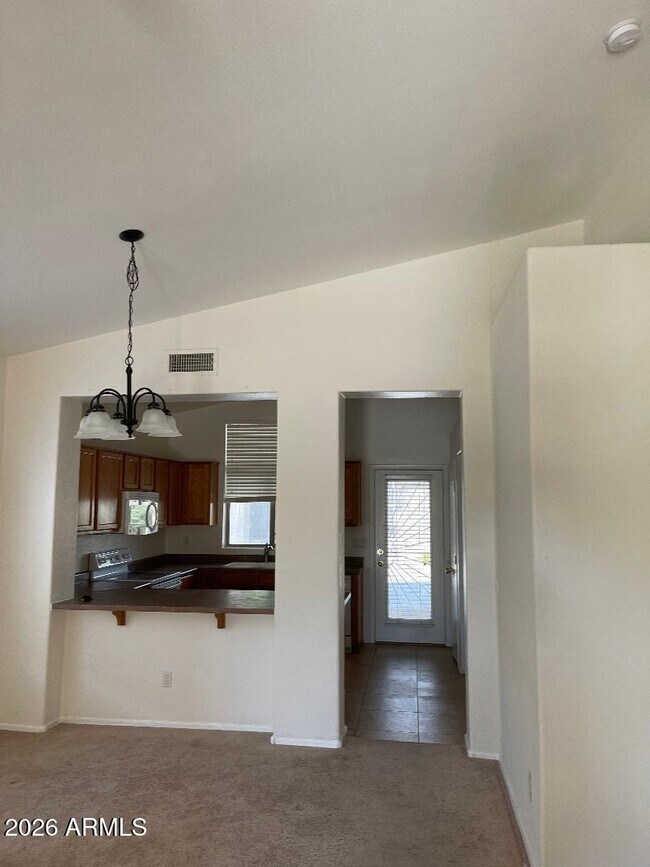 Building Photo - 4044 W Hackamore Dr