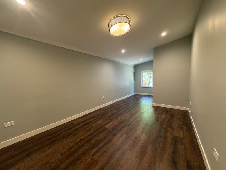 Building Photo - 1155 Wesley Ave