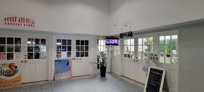 Building Photo - 5401 Collins Ave