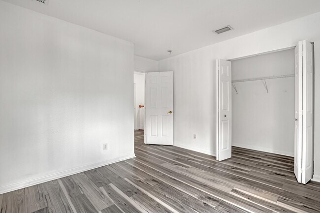 Building Photo - 176 Bellezza Terrace