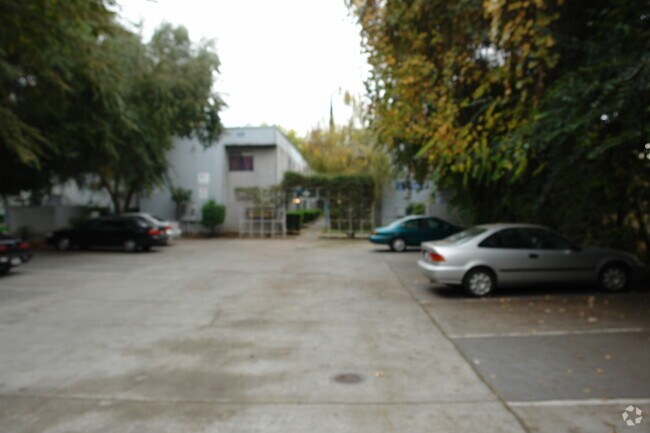 Primary Photo - 649 W 2nd Ave