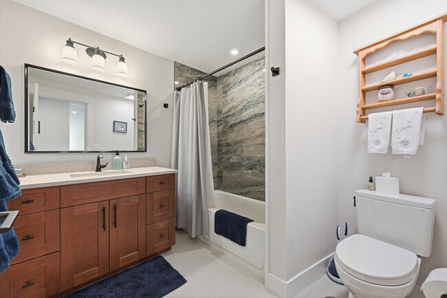 Building Photo - 30855 Walter Dr