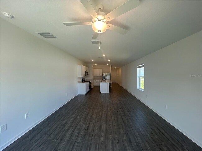 Building Photo - 3098 NE 38th St
