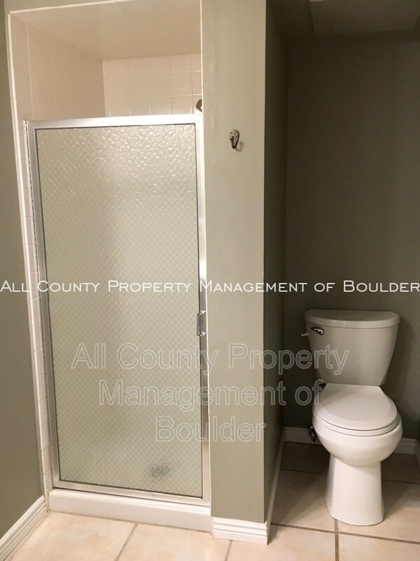 Building Photo - 3850 Paseo del Prado