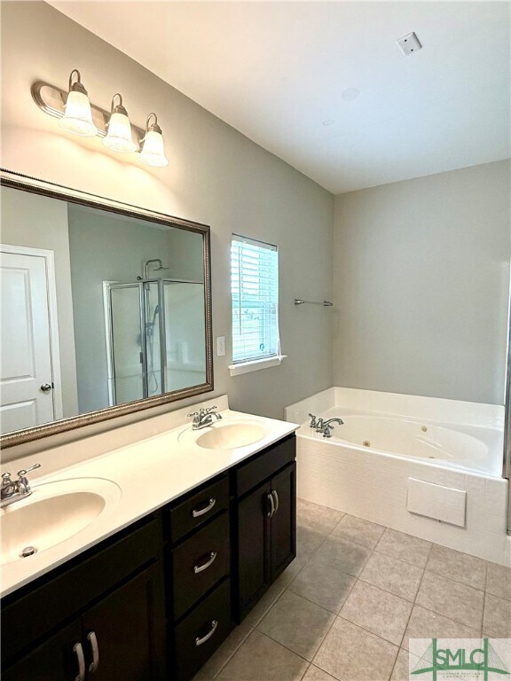 Building Photo - 210 Willow Oak Dr