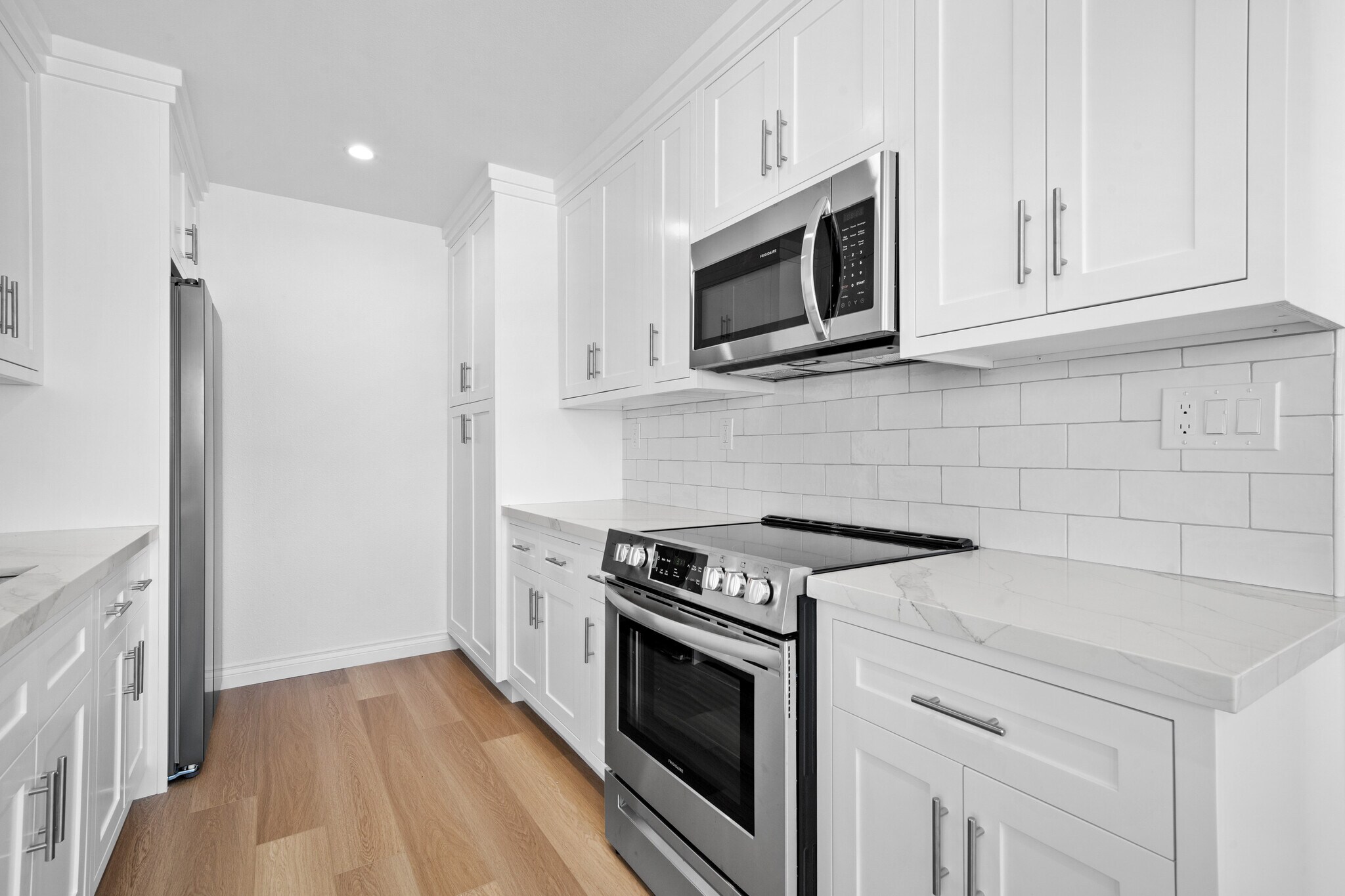 Building Photo - 118 41st St