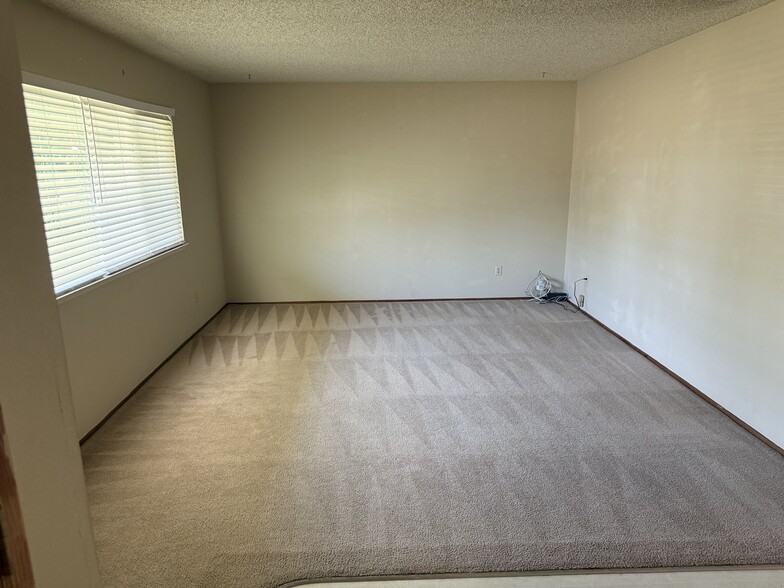 Building Photo - 8944 Canberra Dr