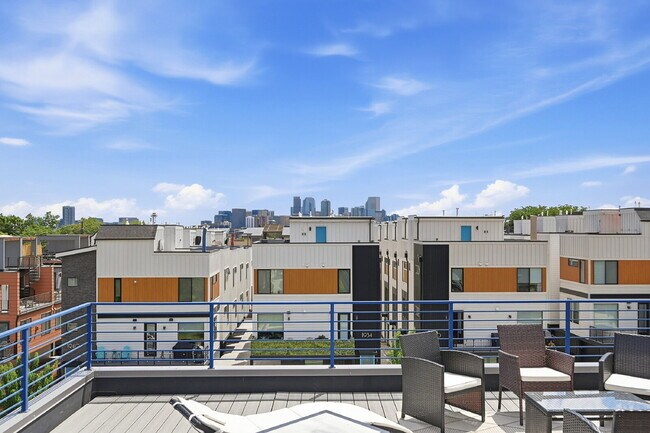 Building Photo - $3,540.95 with $300 off the first month's rent, 2 Beds - 4 Bath, Townhouse in Denver with Cozy Fi...