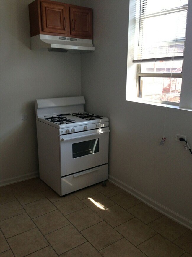 Building Photo - 8001 S Marshfield Ave Chicago, IL 60620