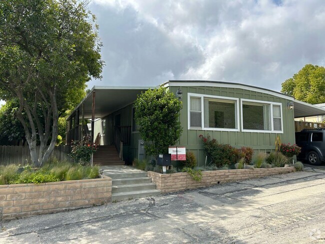 Building Photo - 1203 Supi Ln