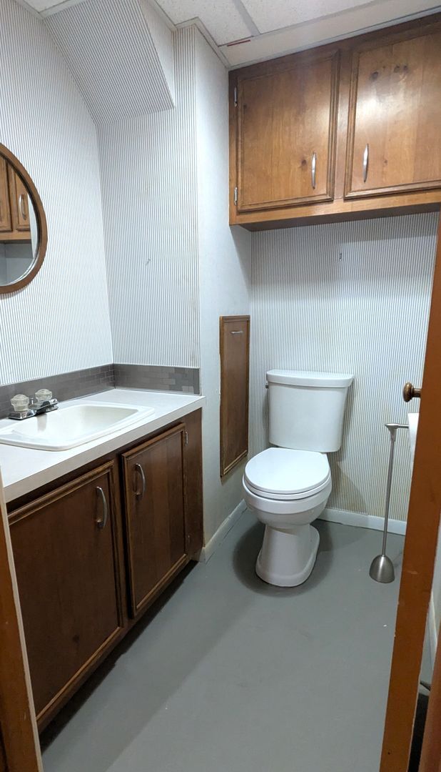 Building Photo - 755 Oakmere Pl