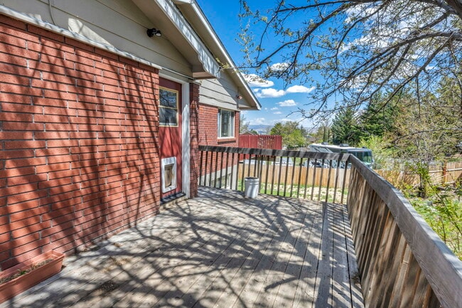 Building Photo - 3197 Susileen Dr