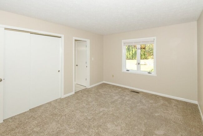 Building Photo - Walk from this Charming Home To The Carmel Arts District!