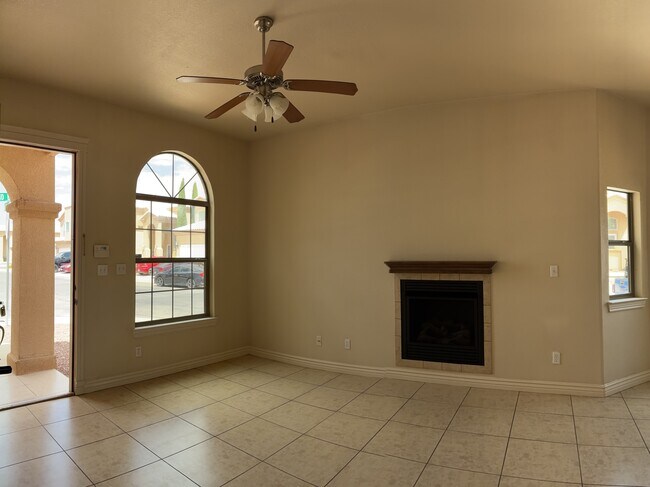Building Photo - 3716 Almond Beach Dr