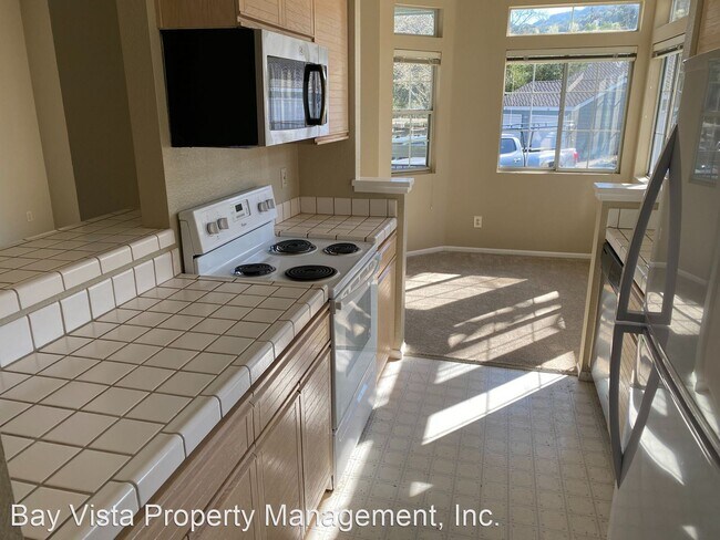 Building Photo - 8170 Mountain View Dr