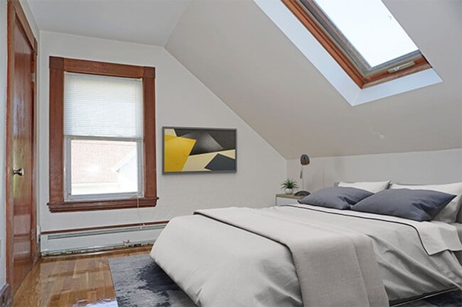 Building Photo - 3bed 2 bath in Waltham is available 8/1