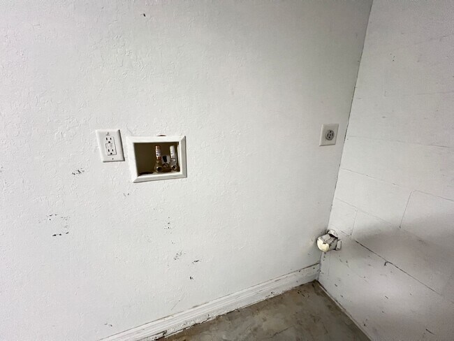 Building Photo - Beautiful 3 Bedroom, 2 Bathroom Home in Ocala!!