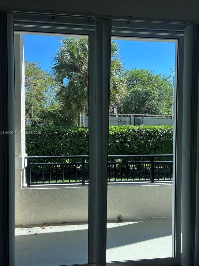 Building Photo - 600 W Las Olas Blvd