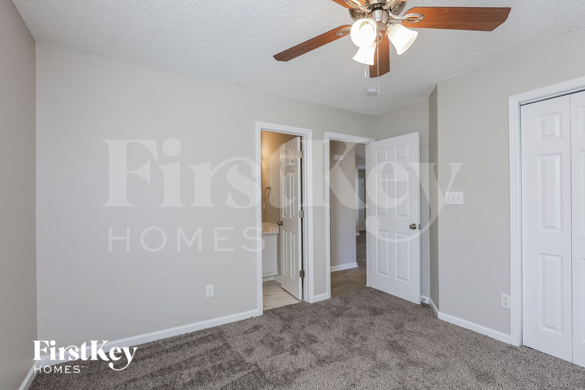 Building Photo - 4952 Silverdene St