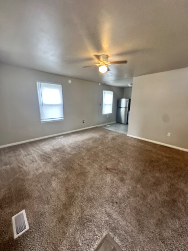 Building Photo - 717 73rd St