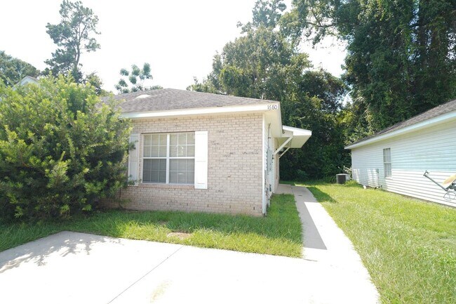 Building Photo - 1680 Corey Wood Cir