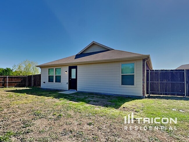 Building Photo - 608 Odlozil Ln