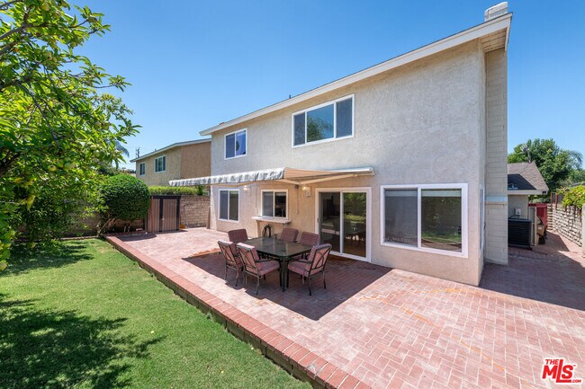 Building Photo - 8324 Beckford Ave