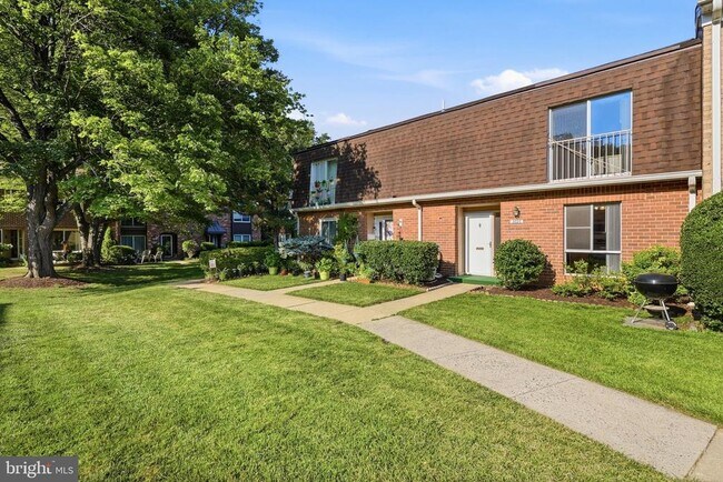 Building Photo - 3695 Persimmon Cir