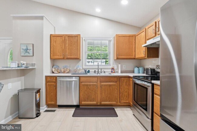 Building Photo - 340 12th St