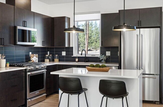 Building Photo - Gorgeous BRAND NEW 3-Bdr/2.5-bath with Loft in beautiful Sunset Meadows! -Sisters, Oregon