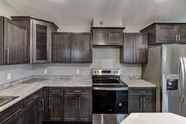 Building Photo - 2 Bed 2 Bath - Private Entry! $500 Deposit!