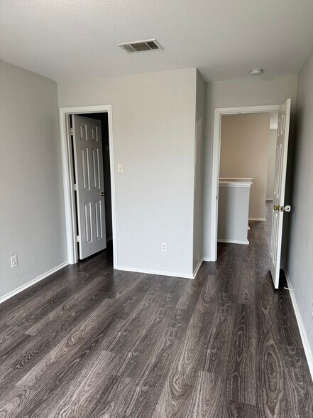 Building Photo - 608 Sherry Dr