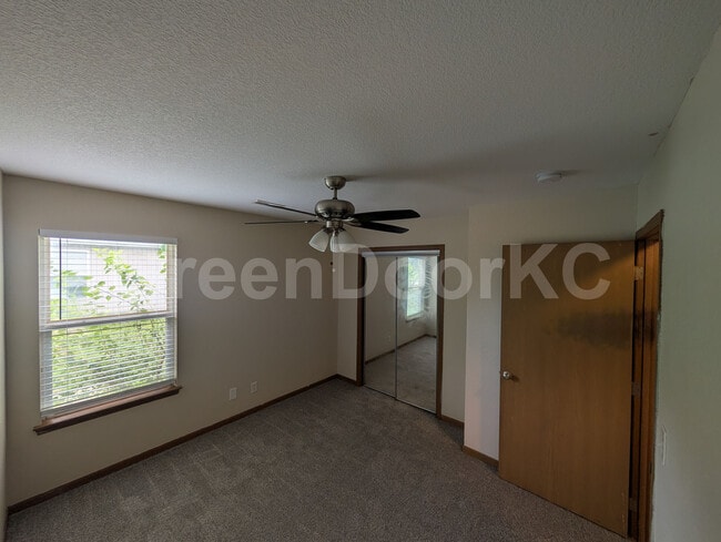 Building Photo - 900 Fall Mdw Ln
