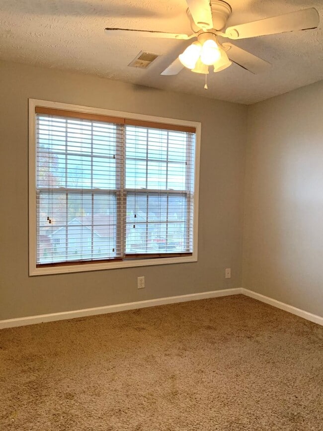 Building Photo - 946 Cobbler Dr