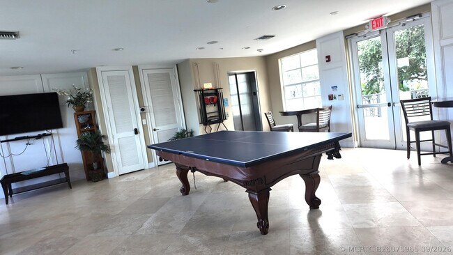 Building Photo - 3038 Waterside Cir