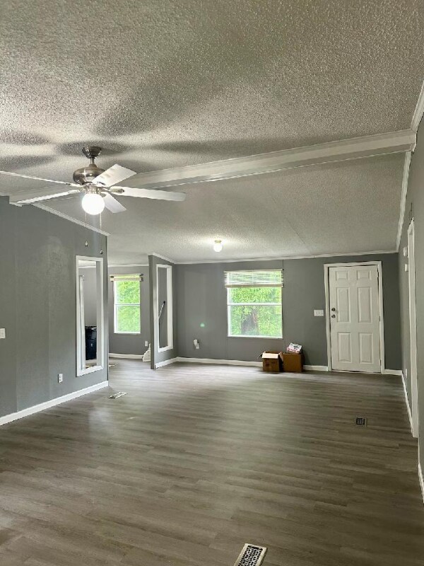 Building Photo - 2325 Snow Creek Rd