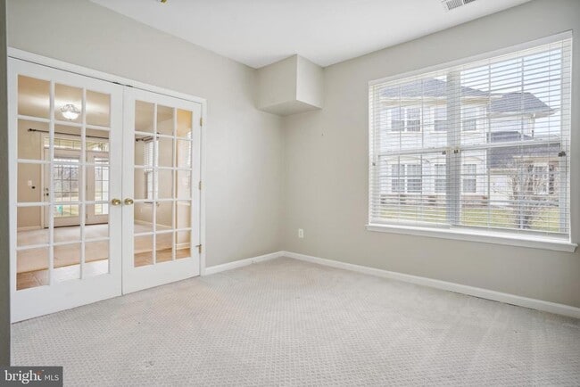 Building Photo - 13930 Greendale Dr