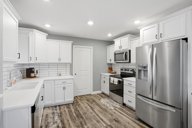 Building Photo - 4190 Posey Ln