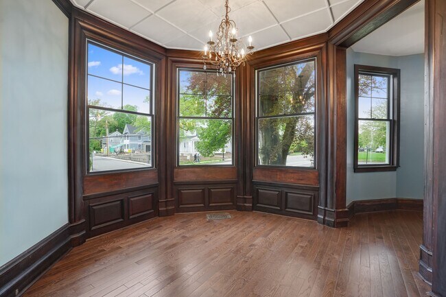 Building Photo - 1 Franklin Pl