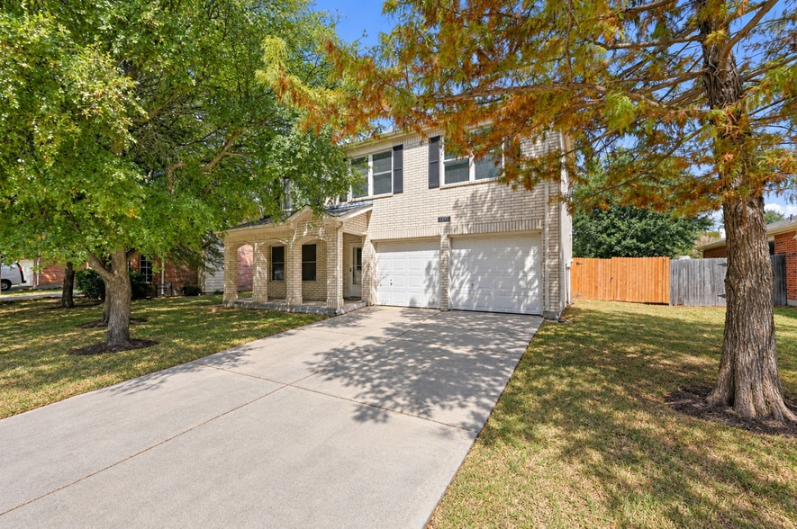 Building Photo - 3912 Sonoma Dr