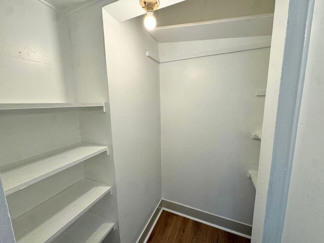 Building Photo - 1810 7th St