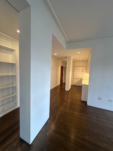 Building Photo - 30 5th St NE