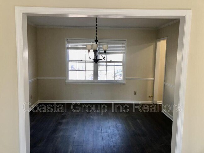 Building Photo - 613 Reef Ln