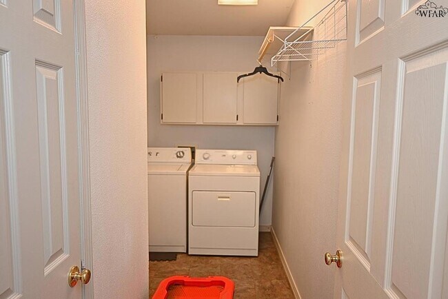Building Photo - 4644 Bunny Run Dr