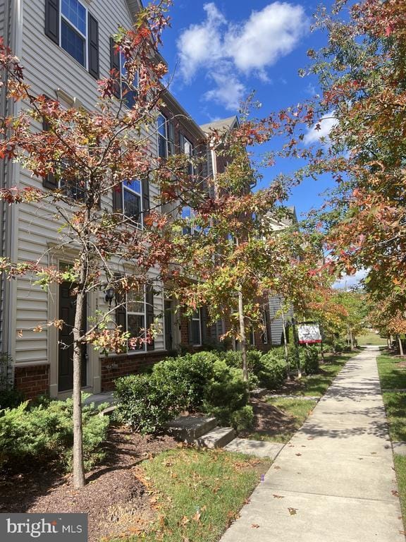 Building Photo - 7241 Yesterday Ln