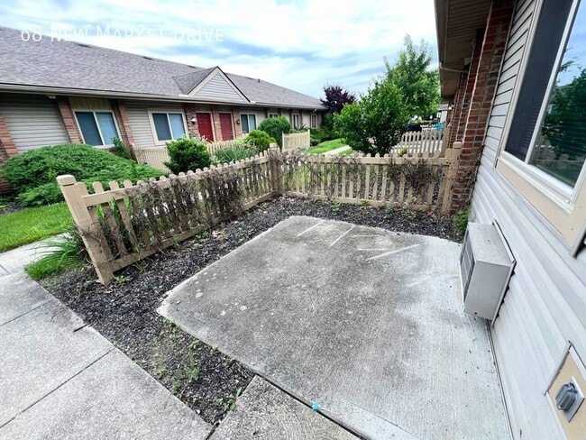 Building Photo - 68 New Market Dr