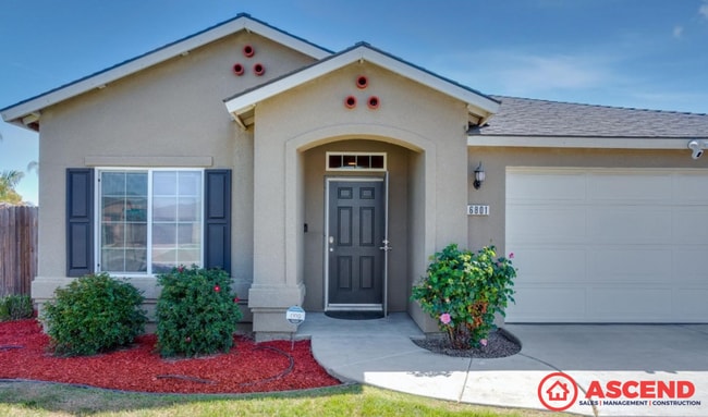 Building Photo - Charming 4 Bedroom Home!