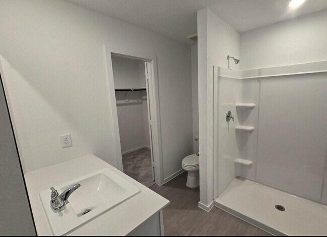 Building Photo - 3085 Fantasy Ter Dr