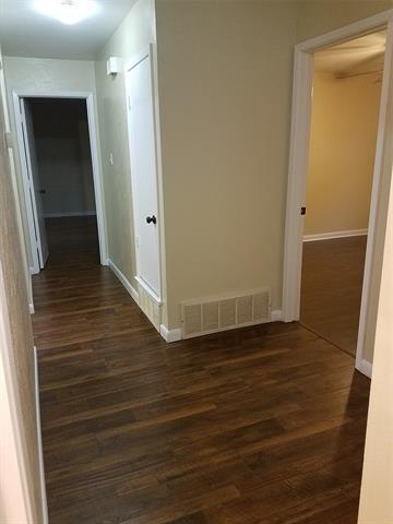 Building Photo - 1702 Acorn Dr
