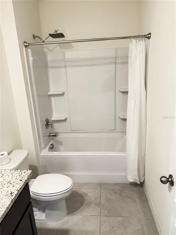 Building Photo - 804 Horsetail Dr